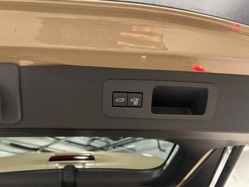 Used 2025 Lexus LX 700h Overtrail image 37