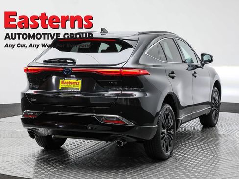 Used 2023 Toyota Venza Nightshade AWD/4WD image 5