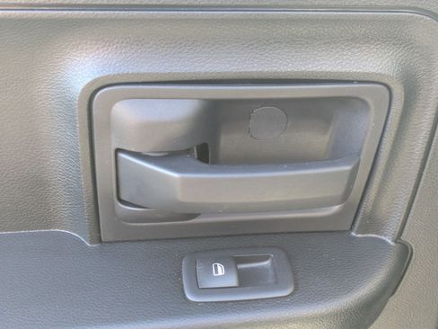 Used 2017 RAM 1500 Express image 25