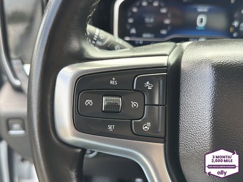 Used 2023 Chevrolet Silverado 1500 LT w/ Z71 Off-Road Package AWD/4WD image 18