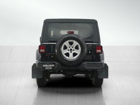 Used 2019 Jeep Wrangler Sport AWD/4WD image 4