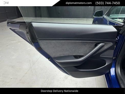 Used 2018 Tesla Model 3 Long Range image 25