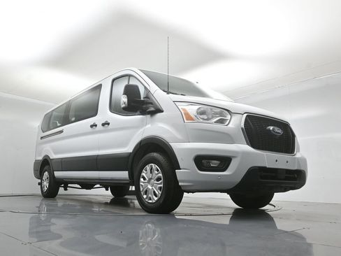 Certified 2022 Ford Transit 350 XLT RWD image 41