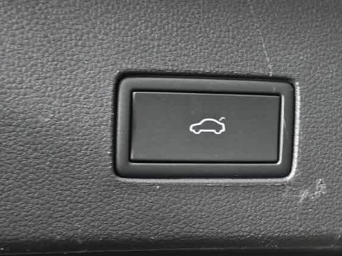 Certified 2023 Volkswagen Atlas Cross Sport SE w/ Black Wheel Package image 11