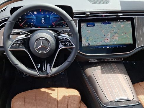 New 2026 Mercedes-Benz E 450 4MATIC Sedan image 7