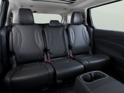 New 2026 Kia Carnival SX w/ SX Dark Edition Package FWD image 12