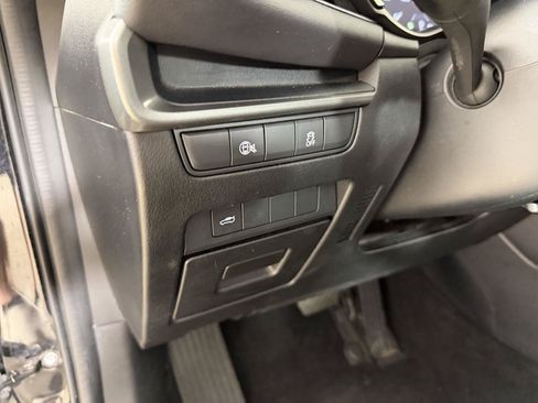 Used 2024 MAZDA MAZDA3 s FWD image 19