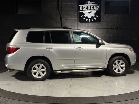 Used 2010 Toyota Highlander SE image 5