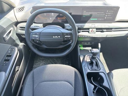 New 2026 Kia K4 FWD image 11