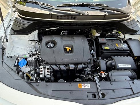 Used 2024 Kia Soul LX w/ LX Technology Package FWD image 9