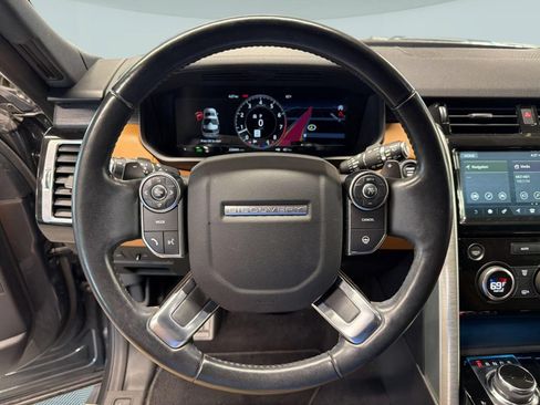 Used 2018 Land Rover Discovery HSE Luxury AWD/4WD image 11