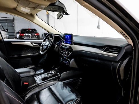 Used 2020 Ford Escape SEL image 14