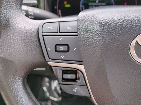 Used 2025 Toyota Camry LE w/ Convenience Package FWD image 22