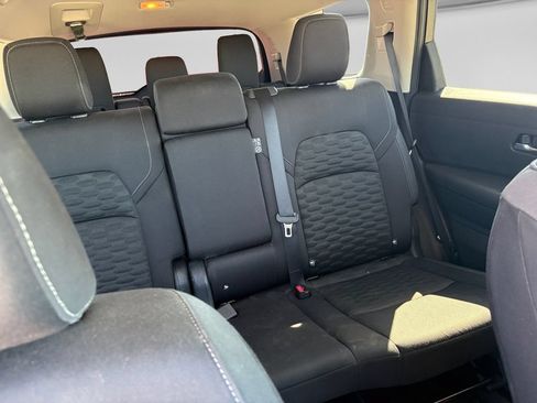 Used 2022 Nissan Pathfinder SV FWD image 28