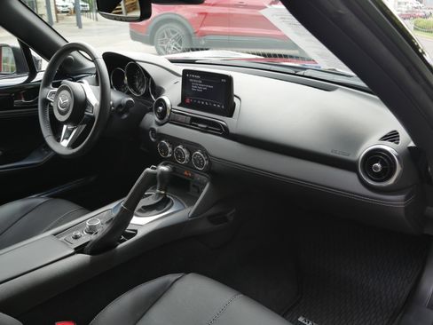 Used 2022 MAZDA MX-5 Miata RF Grand Touring w/ Weather Package RWD image 25