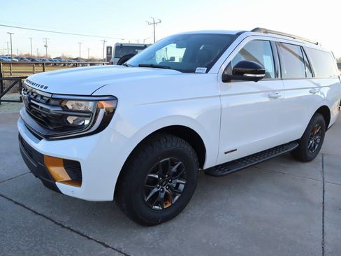 New 2026 Ford Expedition Tremor image 13