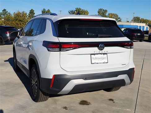 New 2025 Volkswagen Tiguan S image 3