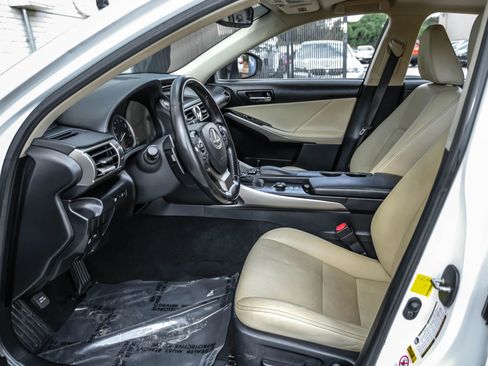 Used 2015 Lexus IS 250 w/ Navigation System Package RWD image 3