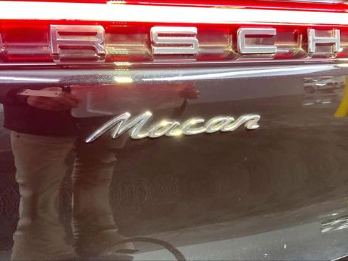 Used 2025 Porsche Macan image 35