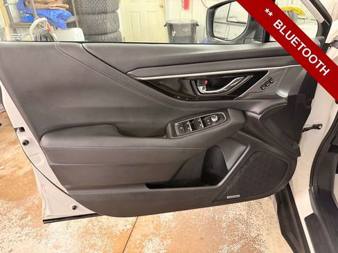 Used 2022 Subaru Outback Limited image 12