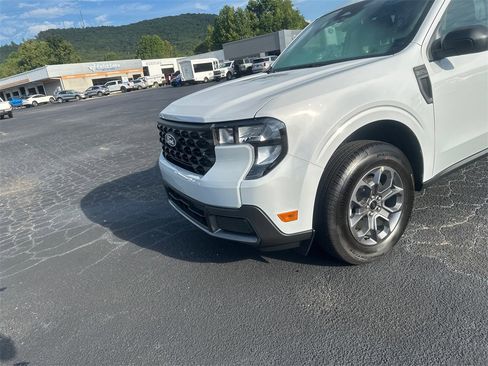 New 2025 Ford Maverick XLT image 10