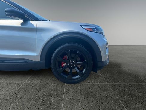 Used 2022 Ford Explorer ST w/ Equipment Group 401A image 9