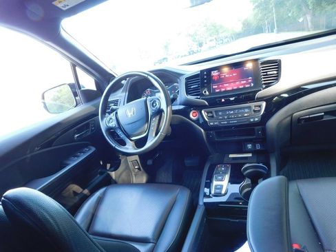 Used 2021 Honda Ridgeline Black Edition image 7