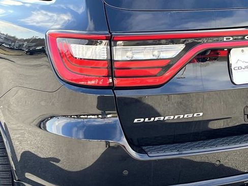 Used 2024 Dodge Durango GT RWD image 6