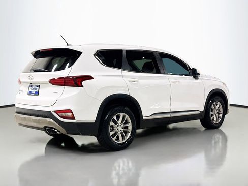 Used 2019 Hyundai Santa Fe SE image 8