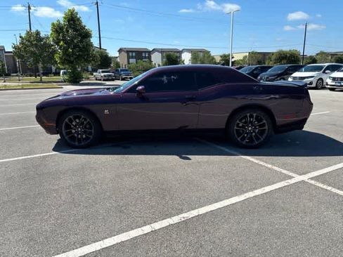 Used 2022 Dodge Challenger R/T Scat Pack w/ Plus Package RWD image 2