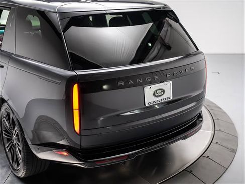 Used 2025 Land Rover Range Rover SE AWD/4WD image 31