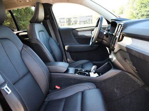 Used 2023 Volvo XC40 B5 Plus w/ Driver Assist Package AWD/4WD image 27
