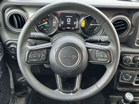 Used 2023 Jeep Wrangler Unlimited AWD/4WD image 12