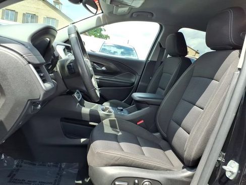 Used 2024 GMC Terrain SLE w/ Driver Convenience Package FWD image 17