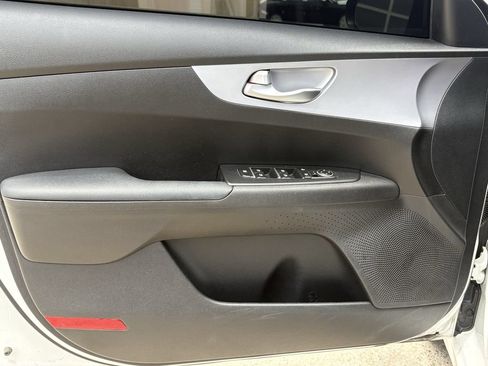 Used 2024 Kia Forte LXS FWD image 10