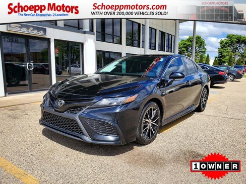 Used 2024 Toyota Camry SE FWD image 1