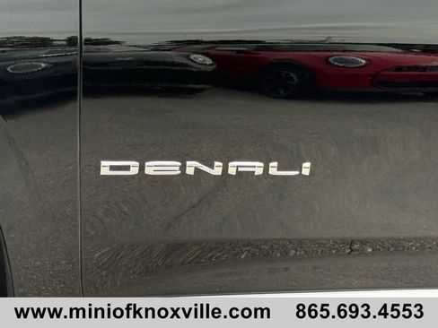 Used 2022 GMC Yukon XL Denali w/ Denali Premium Package image 37