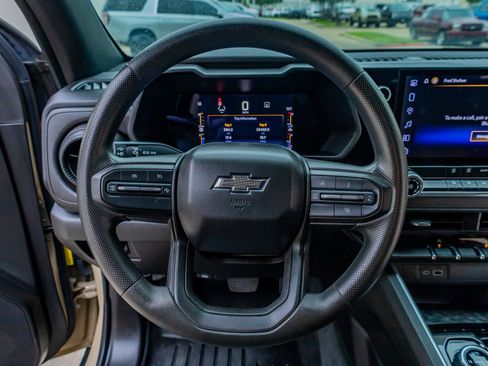 Used 2023 Chevrolet Colorado Trail Boss w/ Technology Package image 19