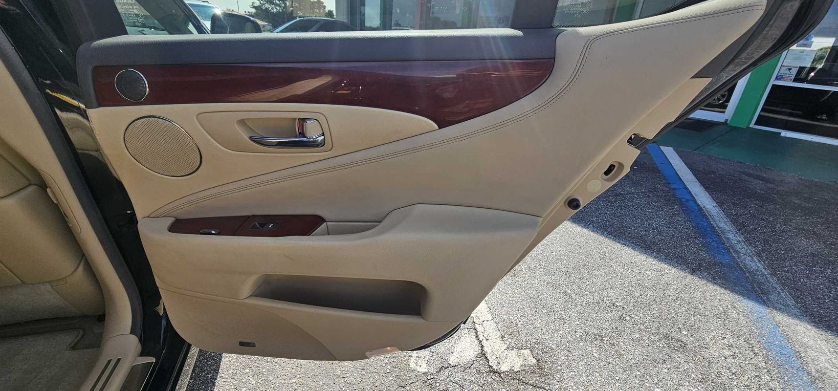Used 2008 Lexus LS 460 RWD image 24