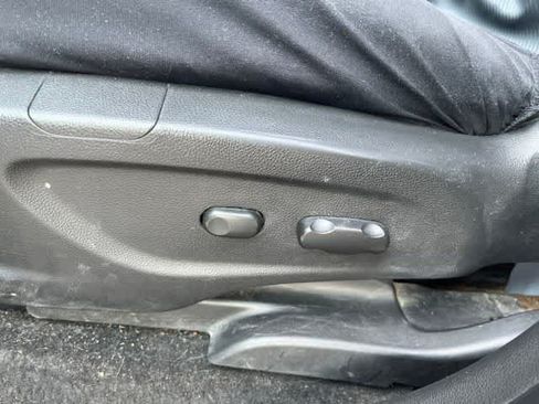 Used 2019 Buick Encore Preferred AWD/4WD image 15