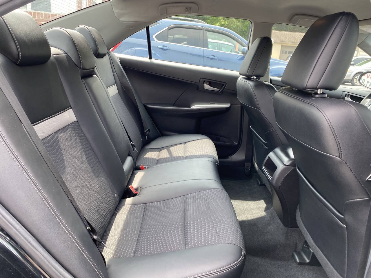 Used 2014 Toyota Camry SE FWD image 21