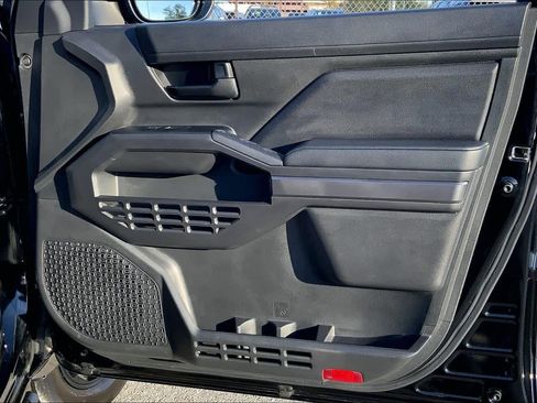 Certified 2025 Toyota Tacoma SR5 image 21