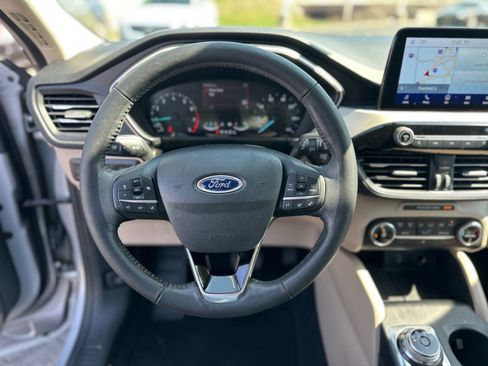 Used 2020 Ford Escape SEL image 23