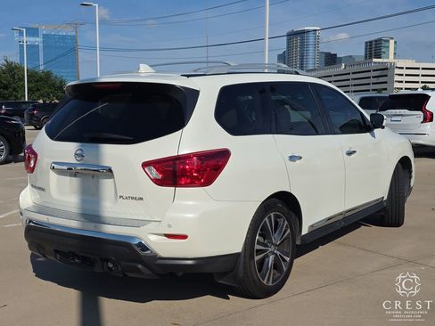 Used 2020 Nissan Pathfinder Platinum FWD image 5