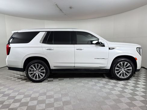 Used 2022 GMC Yukon Denali w/ Denali Ultimate Package AWD/4WD image 8