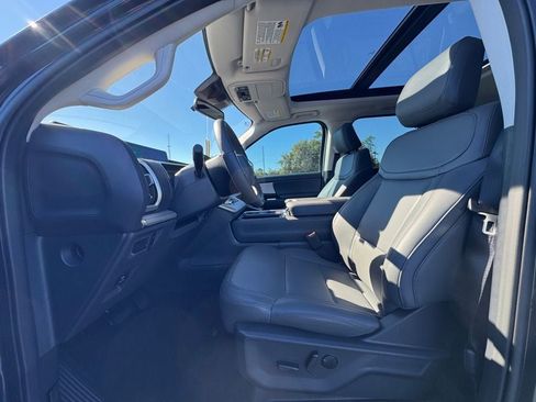 New 2025 Ford Expedition Active image 20