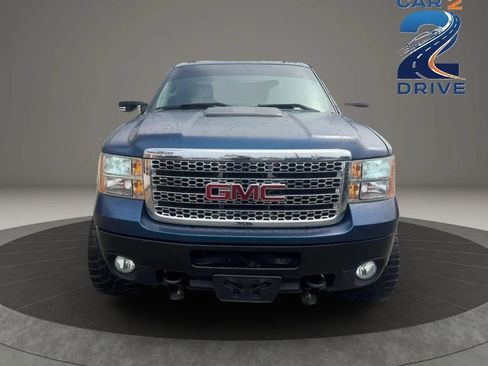 Used 2012 GMC Sierra 2500 Denali w/ Suspension Package, Off-Road AWD/4WD image 4