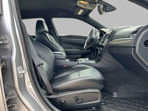 Used 2016 Chrysler 300 S AWD/4WD image 19