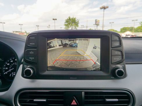 Used 2021 Hyundai Kona SE FWD image 19