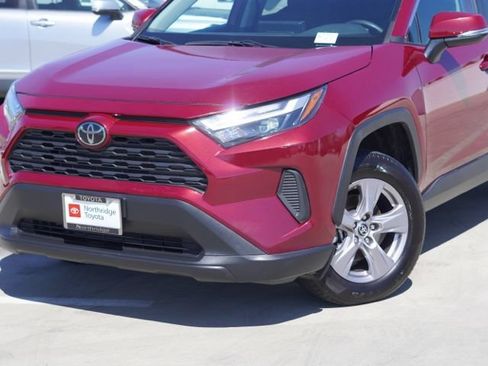 Used 2025 Toyota RAV4 XLE FWD image 6